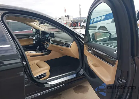 2016 BMW 740I из США, поврежденный, VIN WBA7E2C54GG547550